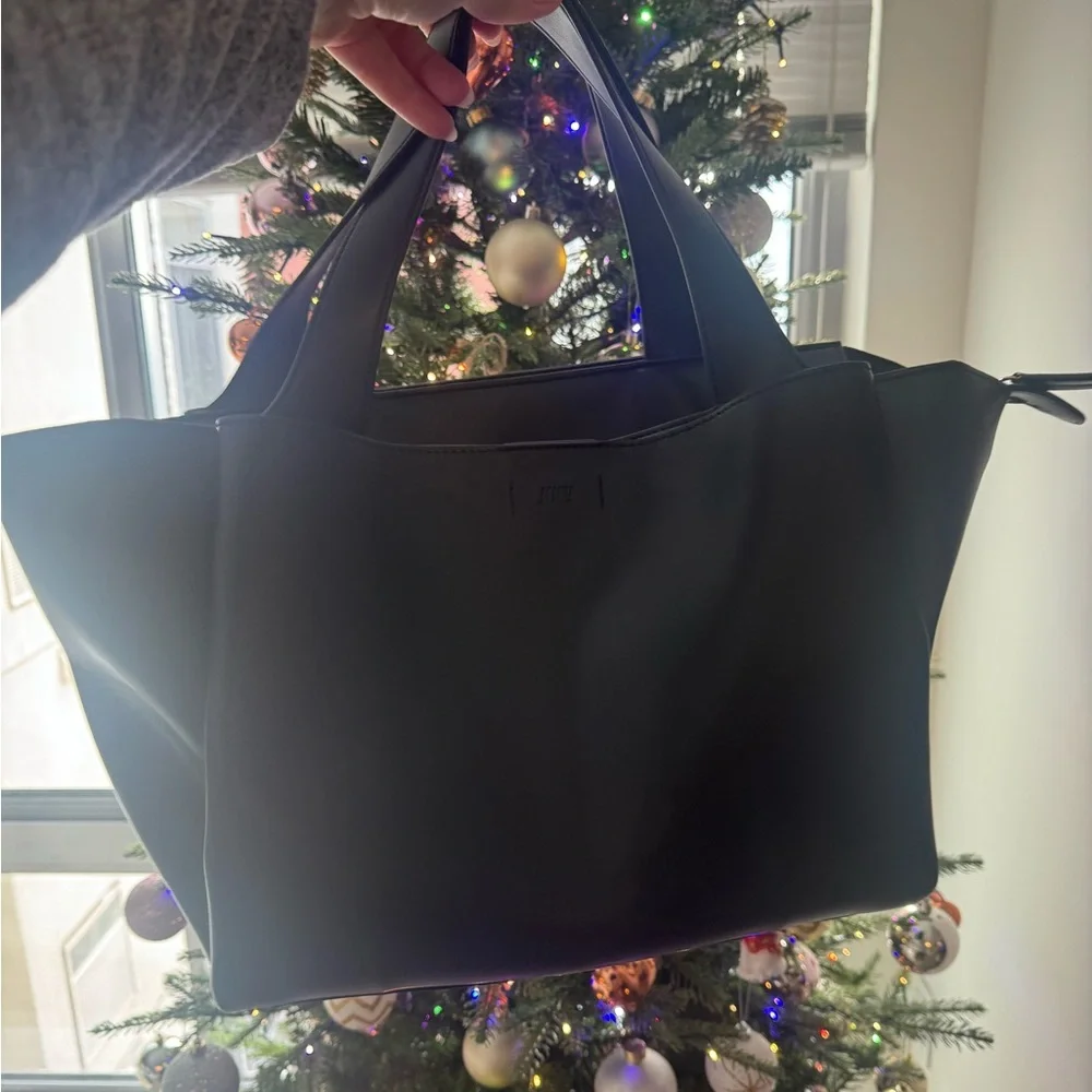 July Black Travel Tote Bag - Picture 1 of 5